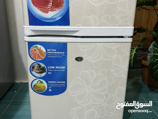 ثلاجة جيرمي مع فريزر شبه جديد