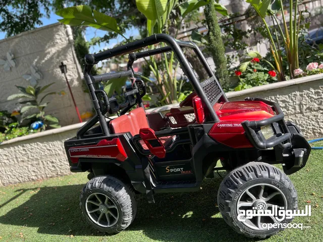 سيارة شحن jeep بلون احمر استخدام شهر فقط مواصفات عالية من الأداء والسرعة
