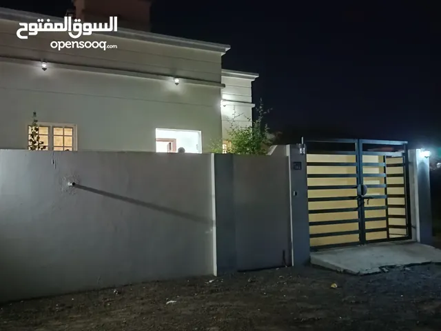 منزل للايجار بصحار خلف الجامعه