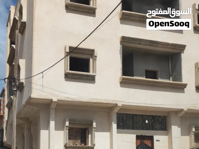 150 m2 More than 6 bedrooms Townhouse for Sale in Tripoli Ghut Shaal