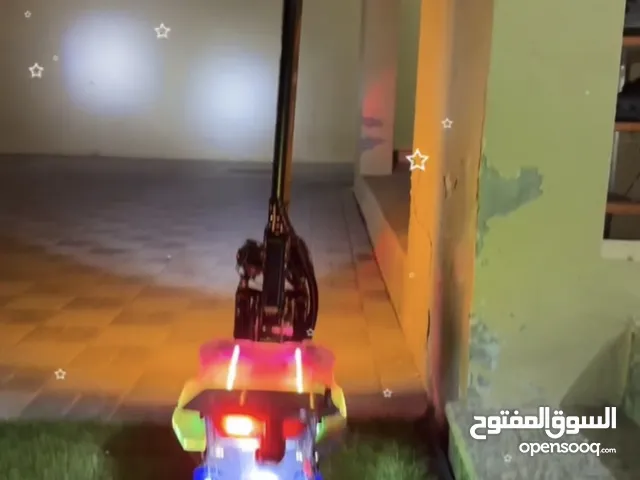 سكوتر يديد مستعمل 4شهور فقط مطلوب 950 مافي مشاكل