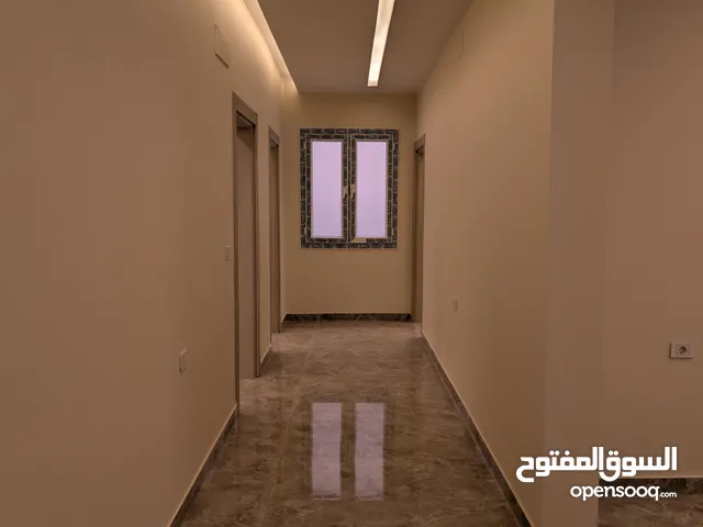 130 m2 3 Bedrooms Apartments for Rent in Tripoli Alfornaj