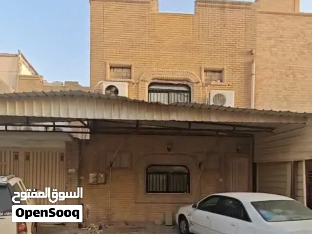 300 m2 More than 6 bedrooms Townhouse for Sale in Al Jahra Waha