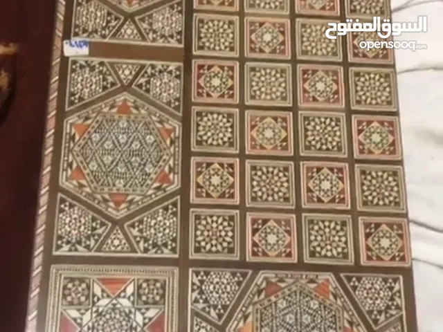 طاوله زهر قديمه اصليه مع كل اغراضها جديده