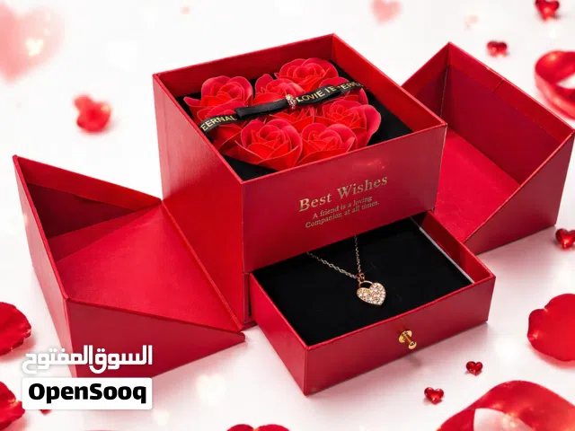 بوكس هدية فاخر ورود قلب مع قلادة LOVE IS ETERNAL - درج مخفي - للمناسبات الرومانسية - Generic