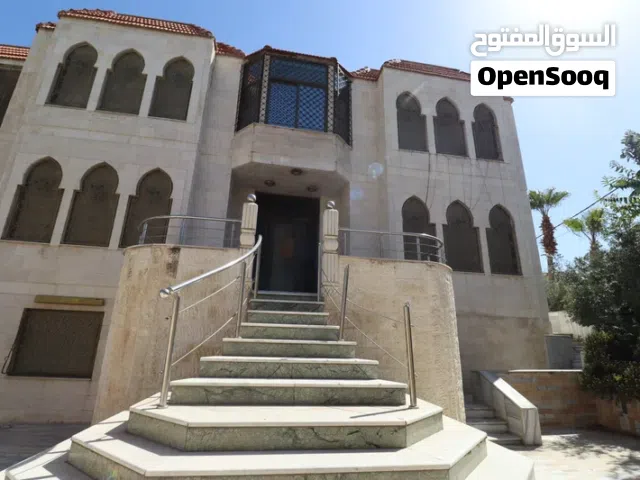 807 m2 4 Bedrooms Villa for Sale in Amman Tabarboor