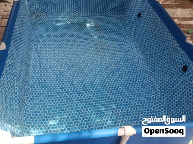 مسبح للبيع