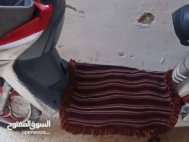 دراجة كهربائية للبيع – بطاريات جديدة  المواصفات بالوصف: الرجاء قراءة الوصف قبل التواصل