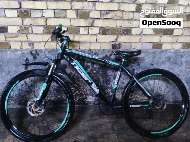 بايسكل رياضي ياباني حجم 24 ومناسب