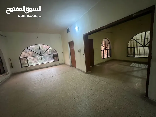 320m2 4 Bedrooms Villa for Sale in Baghdad Ghazaliya