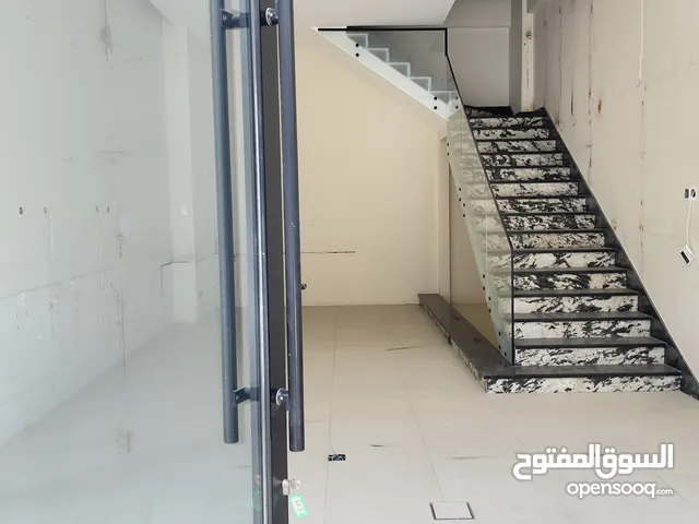 محل للإيجار في الشويخ – مجمع راقٍ – بدون خلو أو عمولة – من المالك مباشرة
