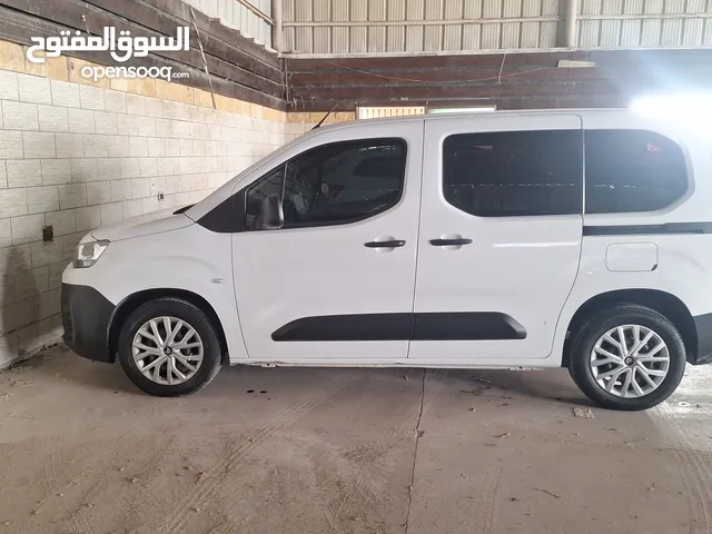 للمعنين فقط ..ستروين بارلينجو 2023