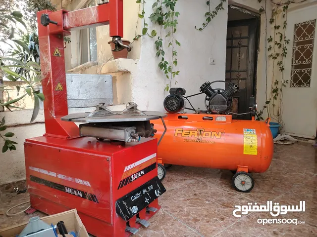 معدات محل بناشر للبيع بسعر مناسب