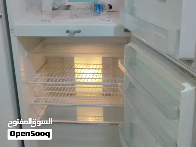 نبيع ثلاجه توشيبا 18 قدم بحاله ممتازه معا التوصل التشغيل والكفاله حجم متوسط بحاله ممتازه استخدام ء