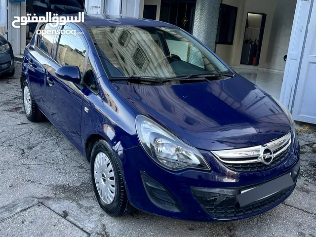 Opel corsa 2012 ترخيص وتامين لآخر العام فحص نخب سعر حرررق
