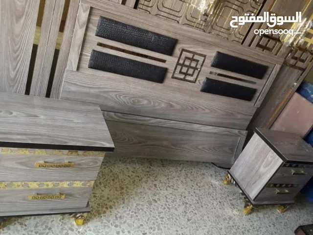 غرفة نوم مودرن 6 ضلفة – تصميم عصري فخم*مواصفات الغرفة:* 1. *دولاب