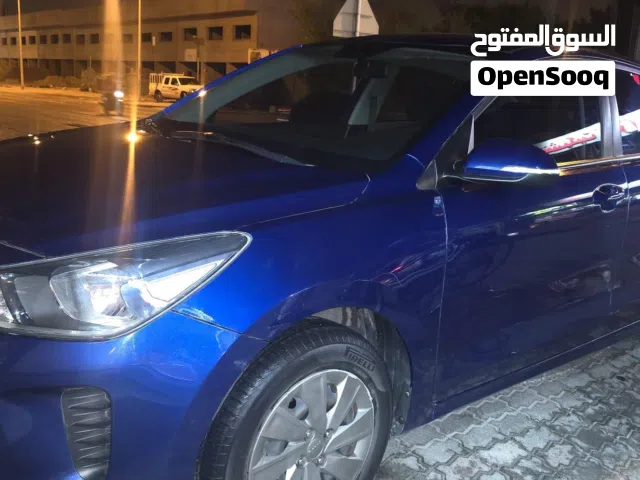 2019 كيا ريو Standard