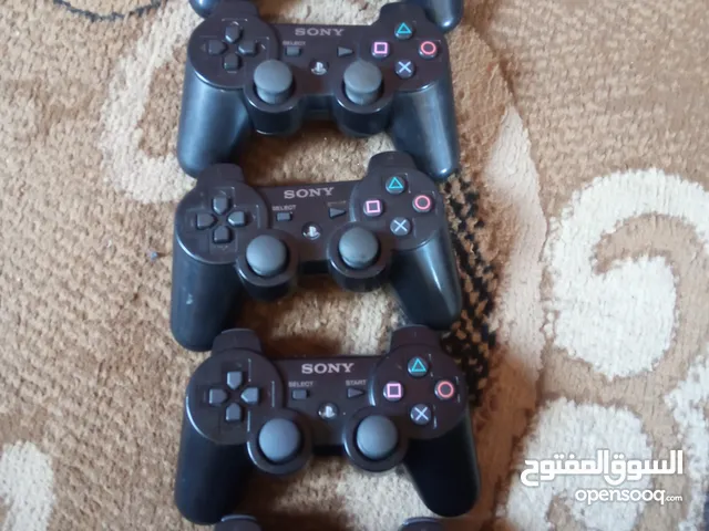 ايدي PS3 كلهم اصليات مية بالمية ولا وحدة تقليد الحبة شغالات ولاغلطة فحص كامل