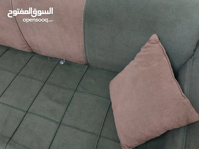 طقم كورنر بحالة جيدة جدا للبيع بسعر مغري للجادين.