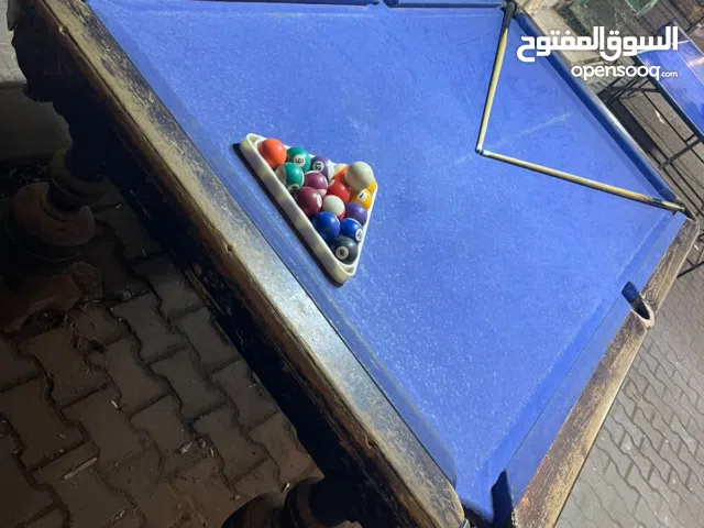 للبيع ترابيزة بلياردو 8 قدم استعمال خفيف جدًا – بحالة ممتازة مصنوعة من خشب زان تقيل ورخامة متينة