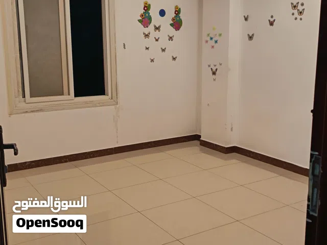 Room for rent, Sharing Bathroom with 2 cabinet