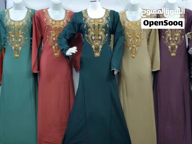 فستان موديلات جديده تتوفر لدينا بسعر تنافسي