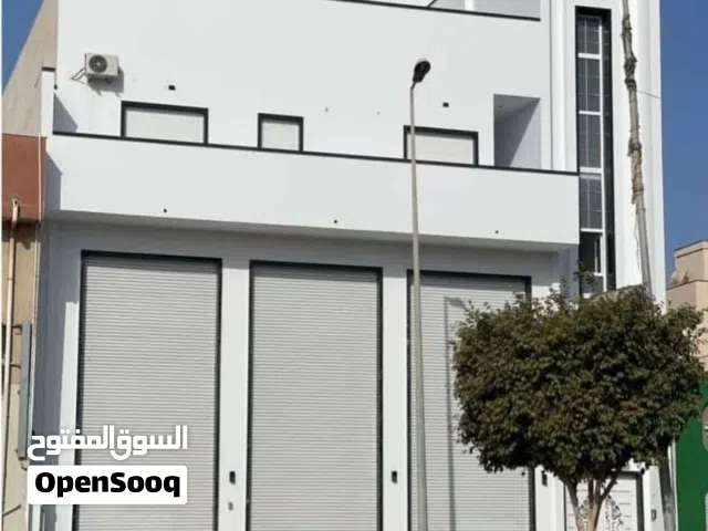 مبني تجاري طابقين + بودرم للايجار الفرناج