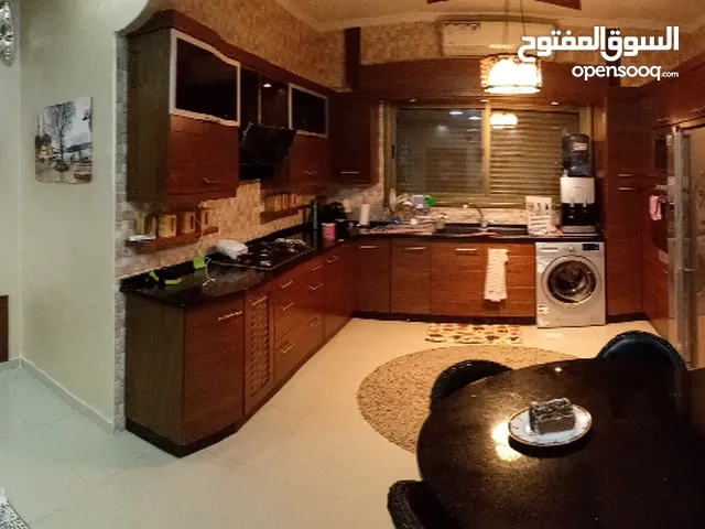 150m2 5 Bedrooms Apartments for Sale in Zarqa Jabal Al Mugheir