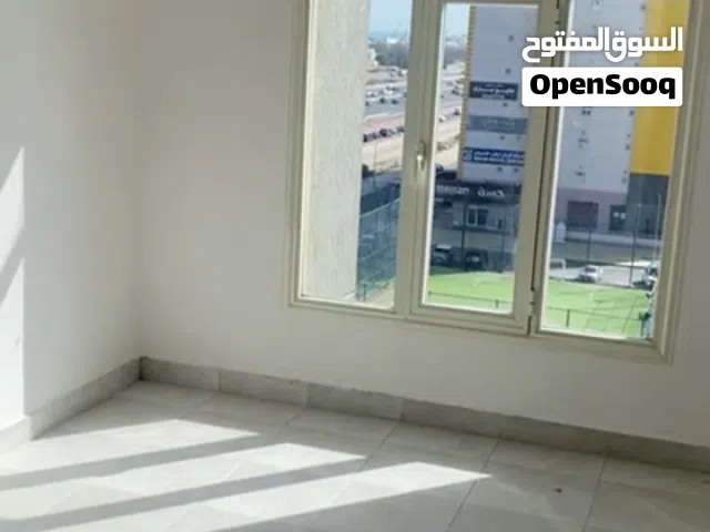 للايجار شقه غرفتين وصاله وحمامين ومطبخ عائلات او بنات