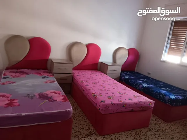 ثلاثة تخوت مفرد بنظام صندوق لتخزين الصندوق كبير مع كمدينة عدد اثنتان مع الفرشات