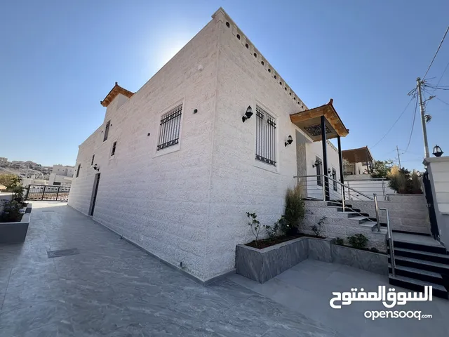 280 m2 4 Bedrooms Villa for Sale in Zarqa Dahiet Al Madena Al Monawwara