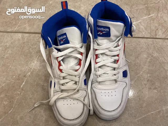 40 Sport Shoes in Amman