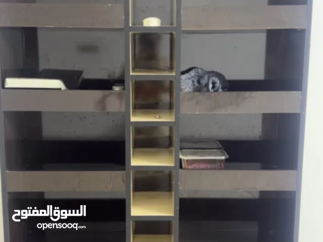 رفوف كوزمتك او صيدليه