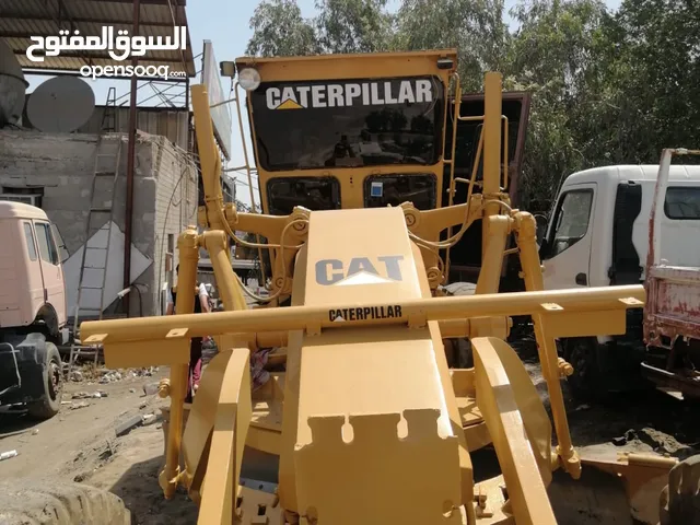 2000 Grader Construction Equipments in Abu Dhabi