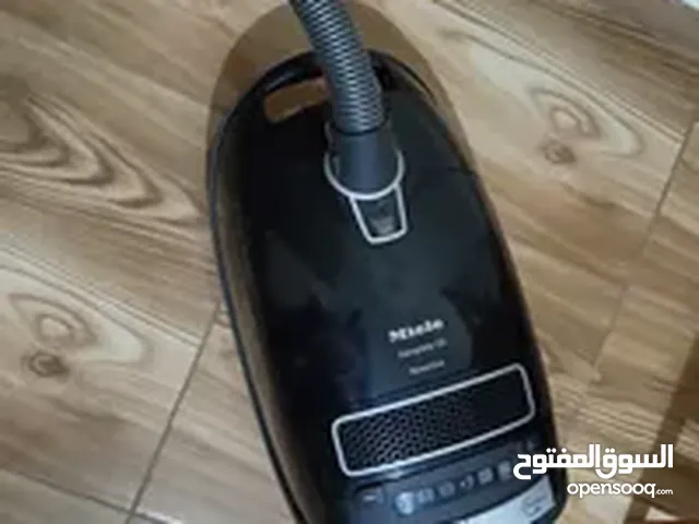 مكنسة ميلا 2000 وات