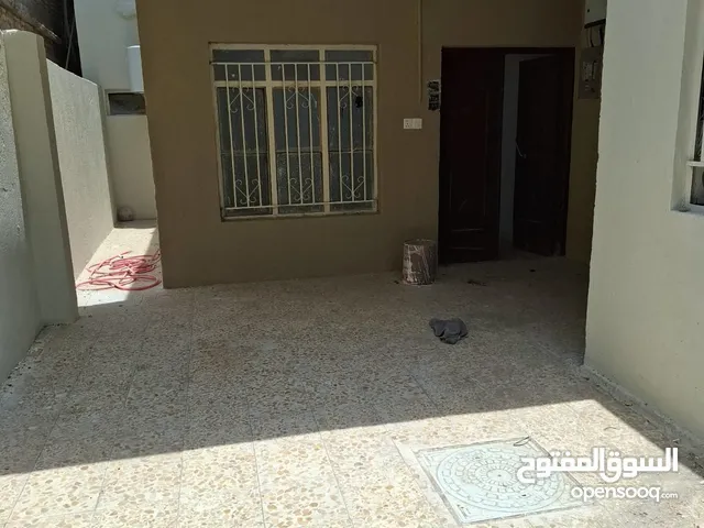 بيت تجاري سكني للإيجار في حي الخضراء يؤجر للعوائل و الموظفين و الشركات و المكاتب