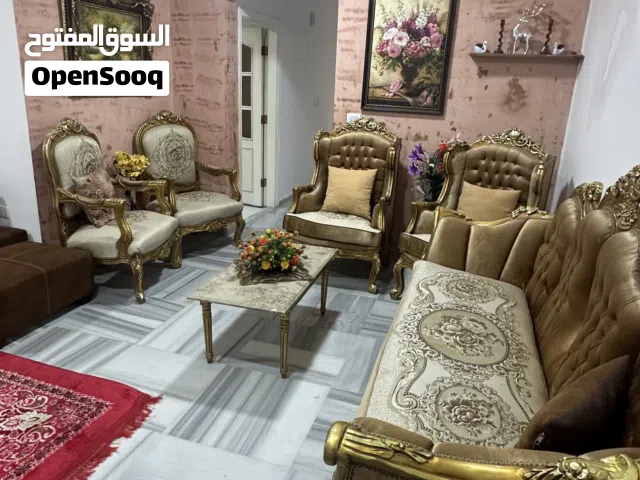 شقة مفروشة للبيع في الجبيهة بالقرب من مدارس الابداع التربوي بسعر مناسب
