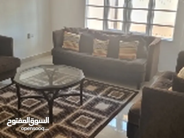 طقم مجلس كامل (6 اشخاص ) مع طاوله صغيره وزوليه (cm300×200 cm) sofa set with small table and carpet