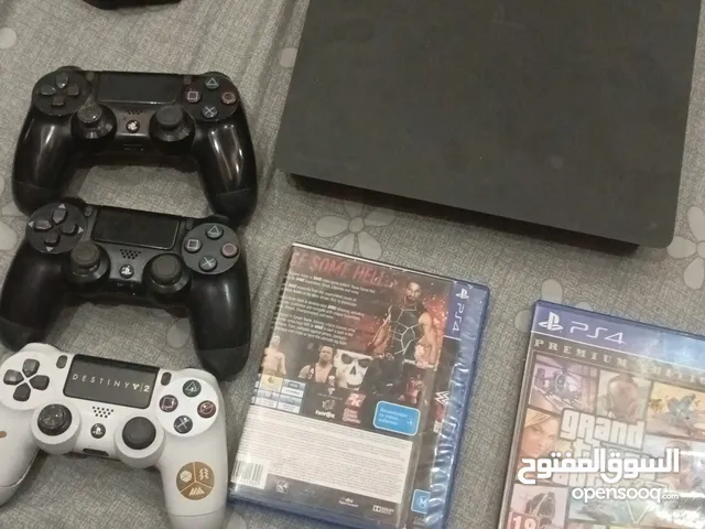 بلستيشن 4 سليم بحاله ممتازه +3 ايادي تحكم اصليات + 3 سيديهات+حساب العاب عليه فيفا 21 وحساب فورت نايت