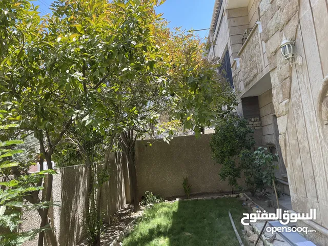 208 m2 5 Bedrooms Townhouse for Sale in Baghdad Binouk