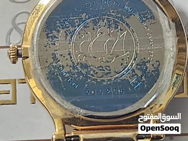 هذه ساعة Seiko Age of Discovery Moonphase (فئة زمن الاكتشافات) مطلية بالذهب، تعود غالبًا لفترة الثما