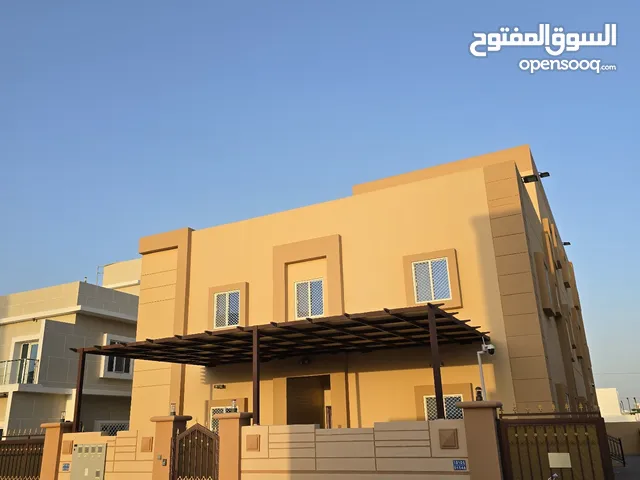 140 m2 4 Bedrooms Apartments for Rent in Muscat Al Khoud