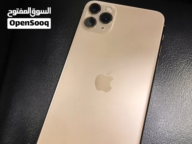 آيفون 11 برو ماكس ذهبي 256 جيجابايت مستعمل بحالة جيدة مع الكرتونة والشاحن