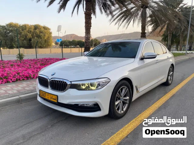 BMW 520i oman agency 144km 2.0L 3kyes EMI option available