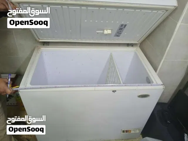 فريزرات مستعملة ونظيفة عدد 2 للبيع
