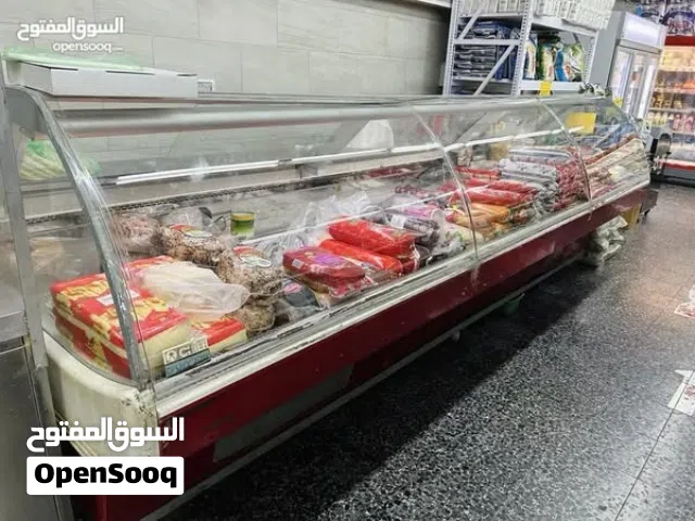 ثلاجة عرض بحالة ممتازة
