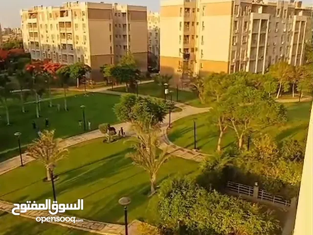 شقه فاخرة للبيع في مدينتي قريبه من الخدمات مكان متميز