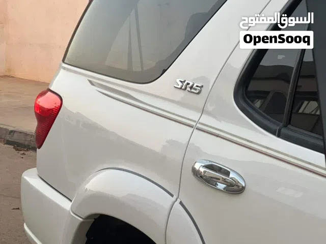 تويوتا: سكويا  محرك :47 تلاته صفات ولا عيب بادن الله  مكيف شغال : للبيع :44000 وساهل