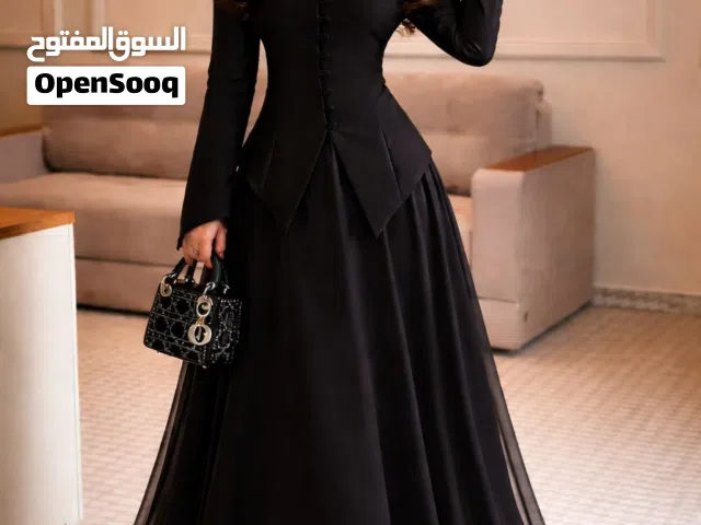 متوفر طقم راقي للمناسبات  الالوان اسود بني خمري  نابلس