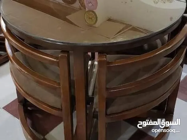طاولة جديدة راح ابيعها لان راح ننتقل